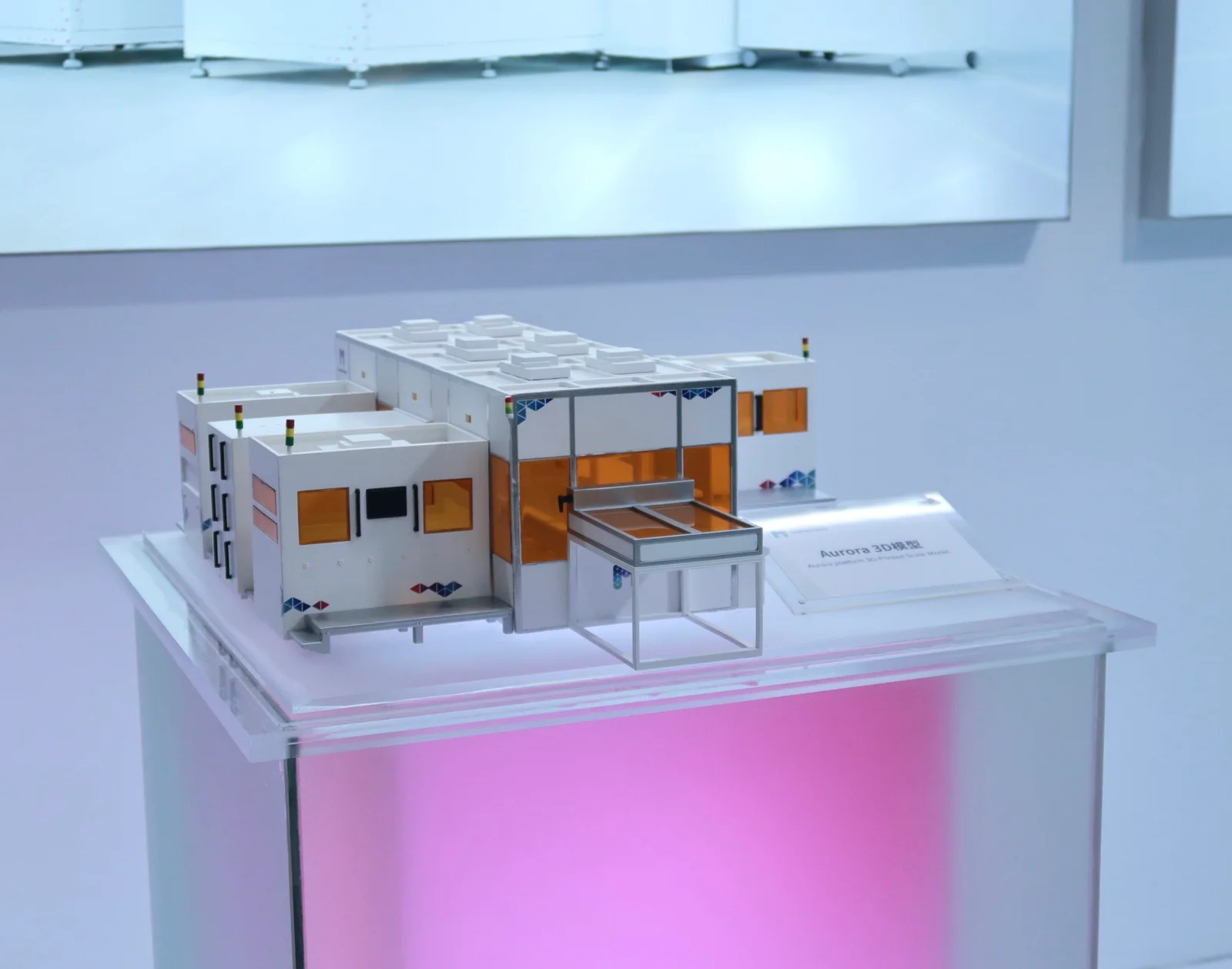 CIOE 2026 展位展示的 Morphotonics 纳米压印平台模型